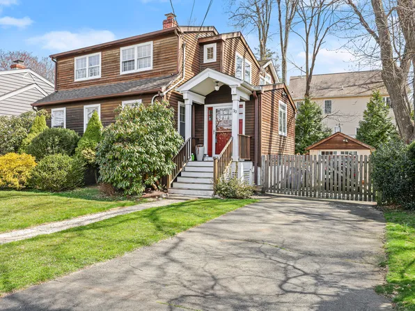 30 Winfield Court, Norwalk, CT 06855