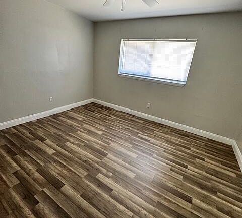 3rd image of 1901 NE 28th St #1