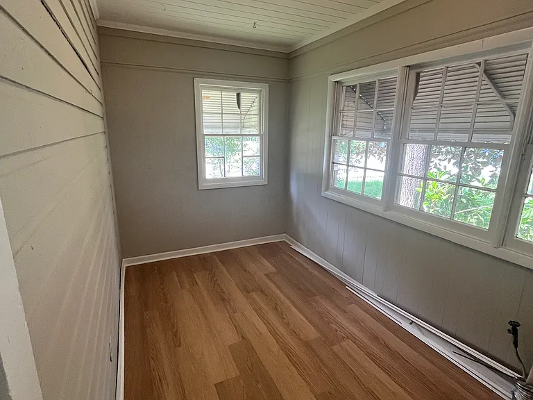 333 E Main St — Photo 22