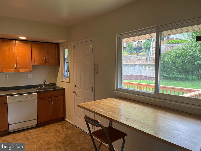 5101 Danbury Rd — Photo 8