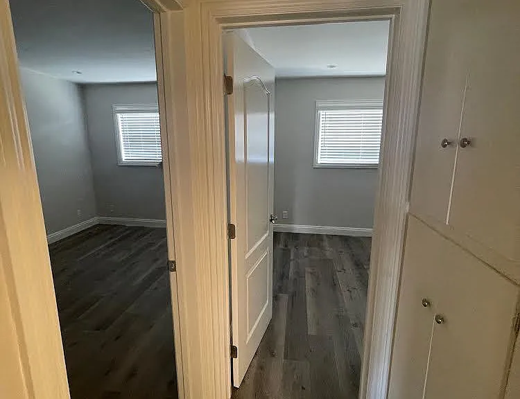 2360 Portland St #999 — Photo 7