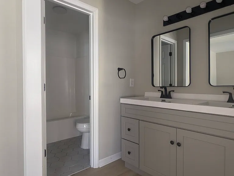 Main bedroom vanity area