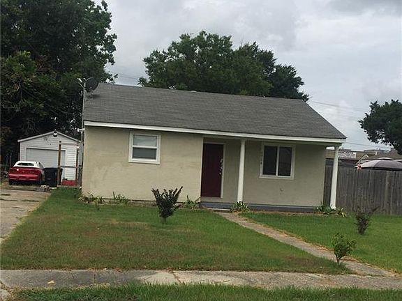 2nd image of 6928 Deanne St