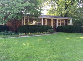 408 Wyncrest Dr, Ballwin, MO 63011