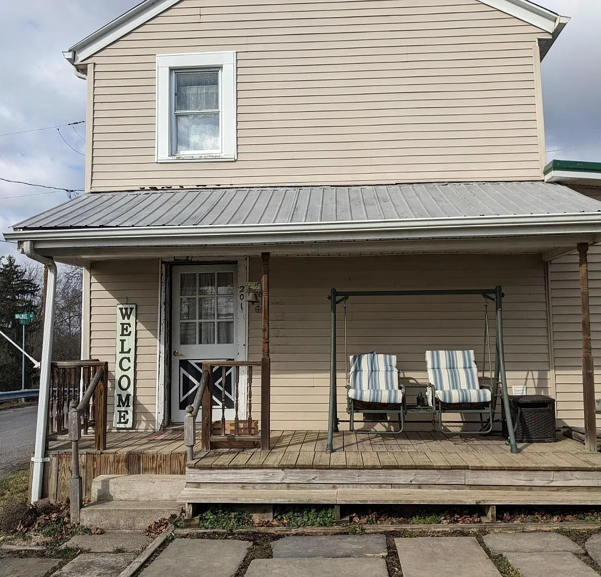 3 bed, 1500 sqft, $1,500 — Photo 1