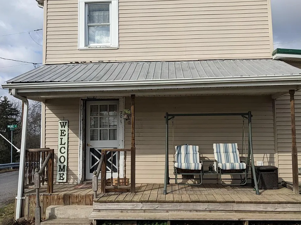 201 Water St