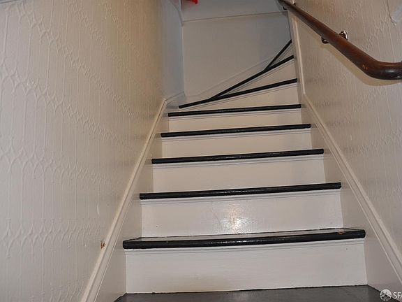 3rd image of 471-473 Linden St