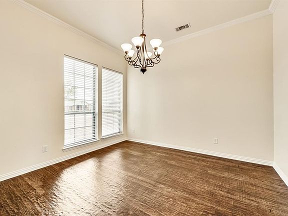 3rd image of 540 Alexander Ln