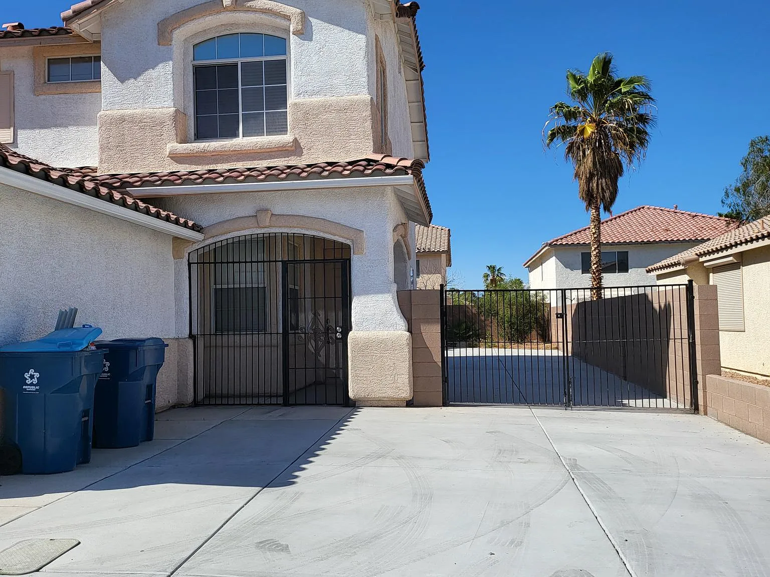 4 bed, 1668 sqft, $2,300 — Photo 2