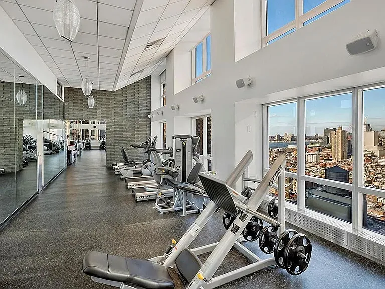 350 W 42nd St #17K — Photo 13
