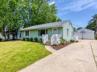 3017 Deerfield Ave, Lansing, MI