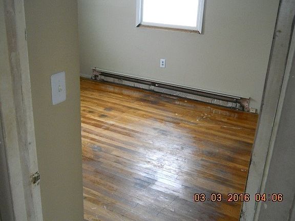 2nd image of 1037 Rosewood Dr