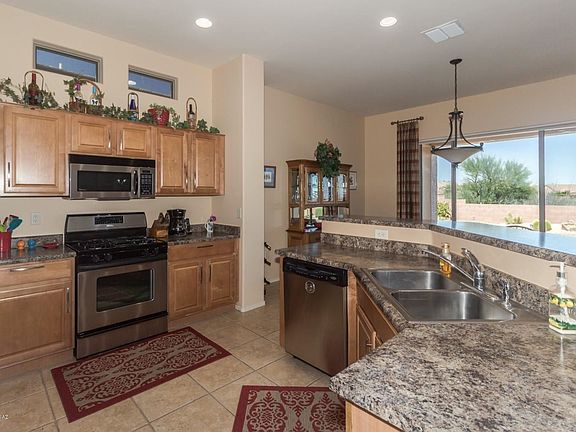 3rd image of 1032 W Mountain Stone Dr
