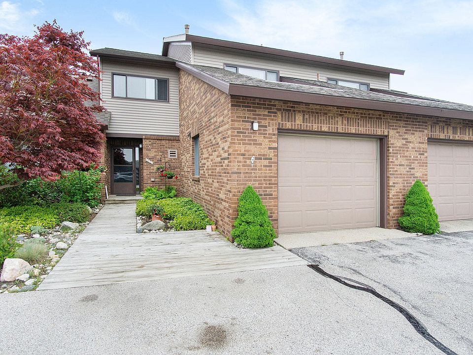 1st image of 205 Harbor Dr