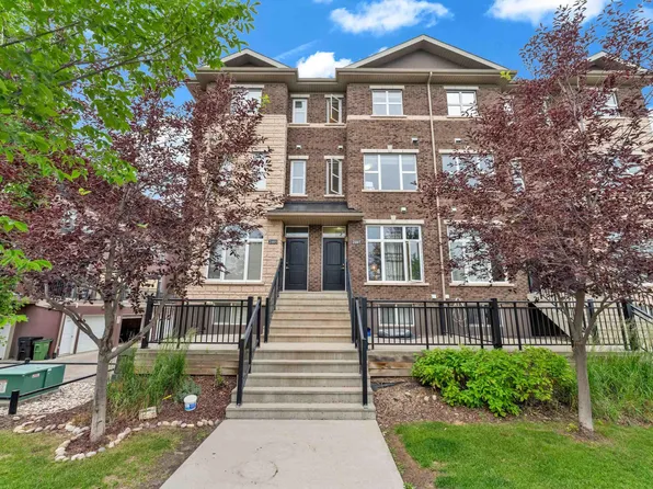 2107 Casselman Link SW, Edmonton, AB T6W 0V8