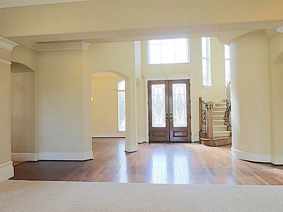 2nd image of 57 Cloverdale Ct