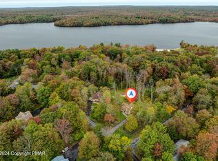 431 Stillwater Dr, Pocono Summit, PA 18346