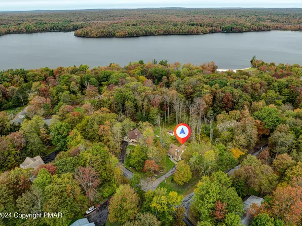 431 Stillwater Dr, Pocono Summit, PA 18346