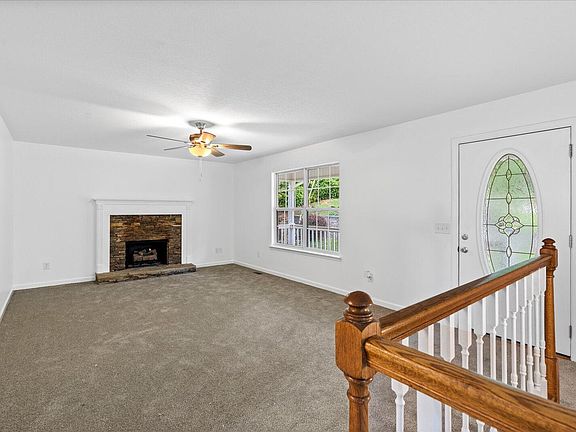 4th image of 6839 Deerwood Dr