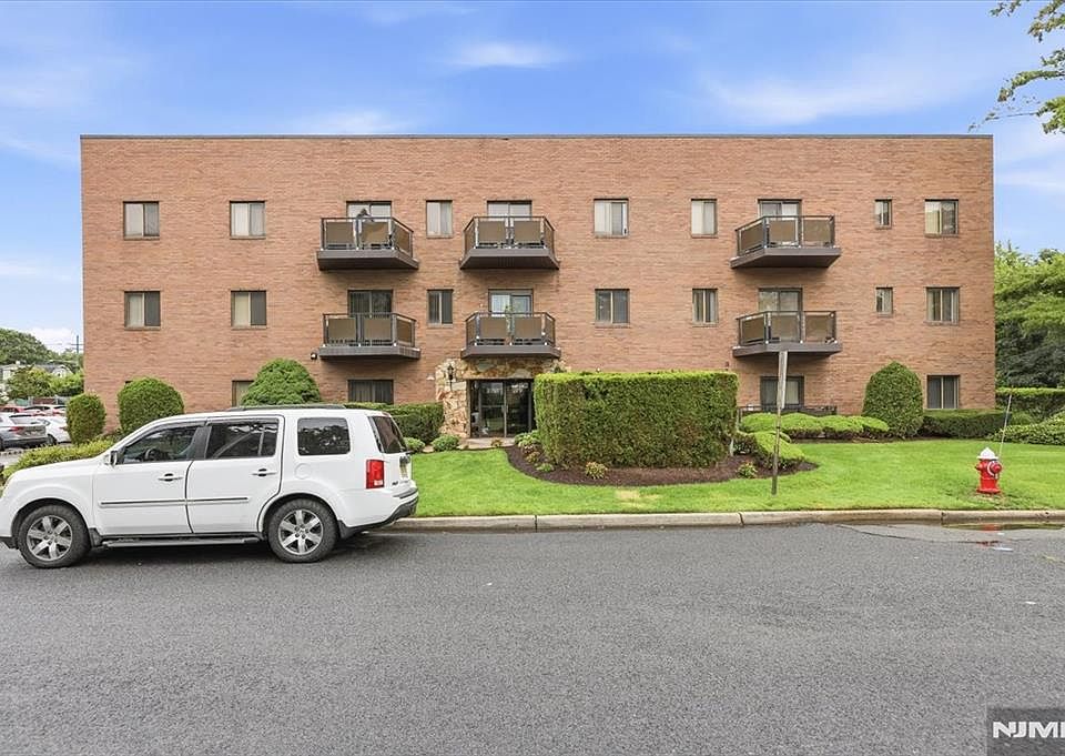 1st image of 279 Clark St APT A15