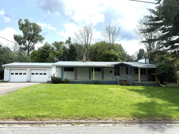 10 Fairlane Dr, Canton, NY 13617
