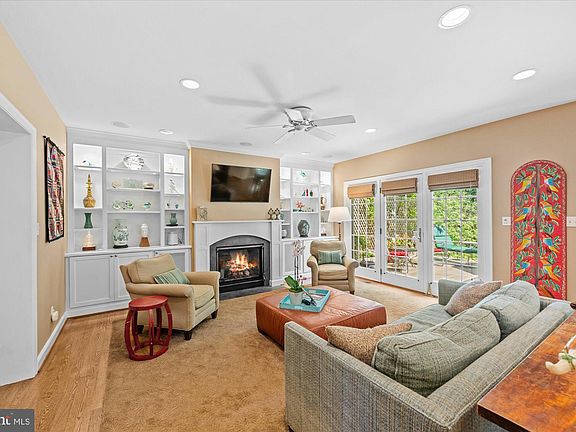 5th image of 5023 Worthington Dr