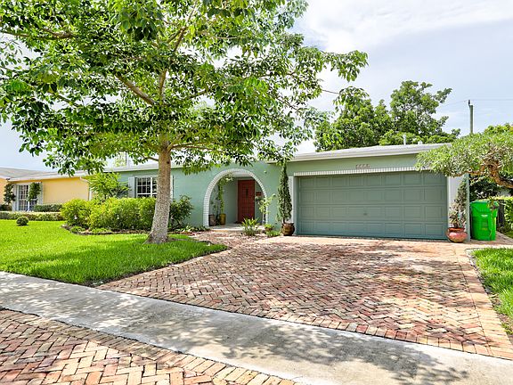2nd image of 8440 NW 24th St