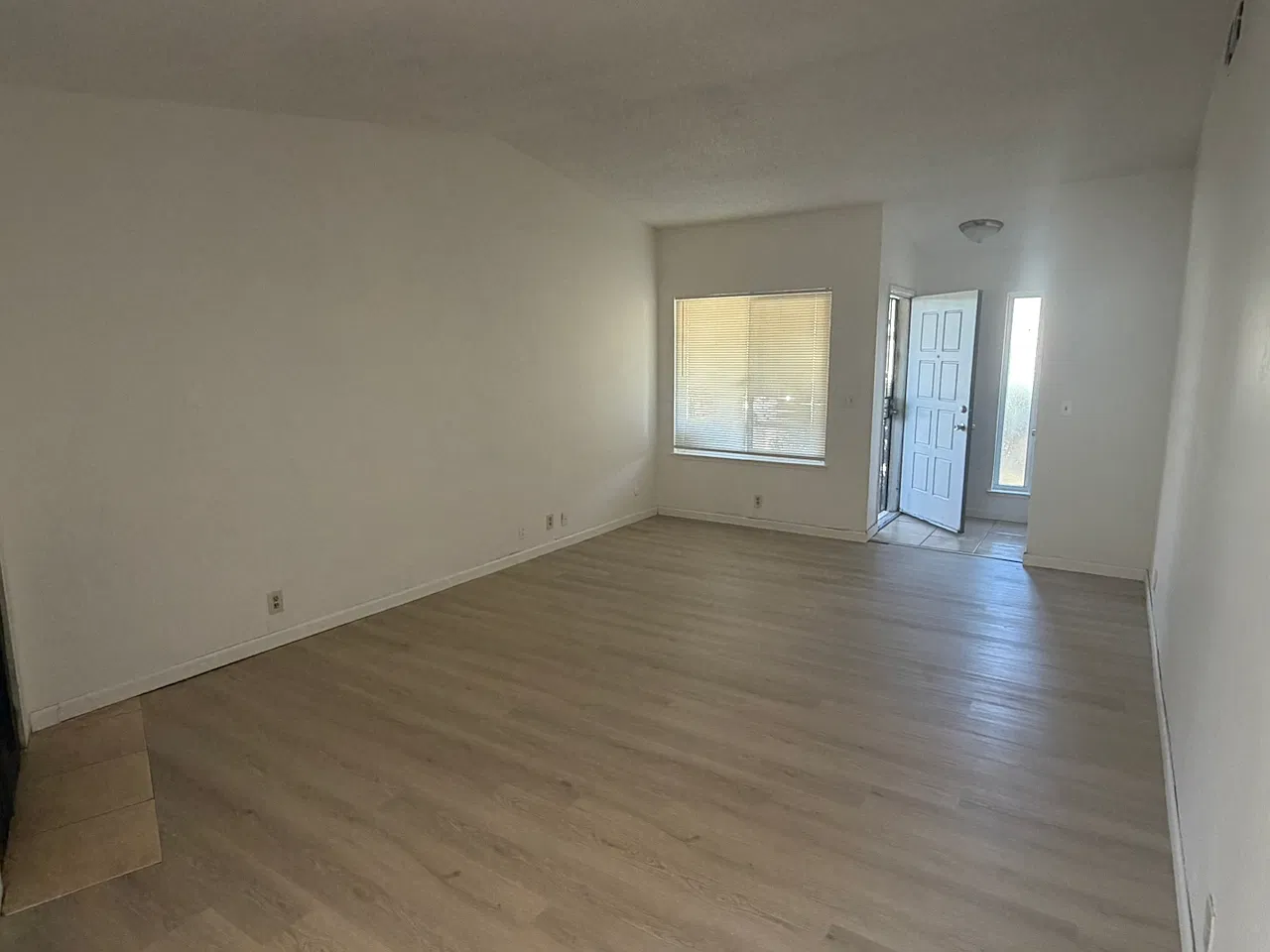2 bed, 1020 sqft, $2,195 — Photo 2