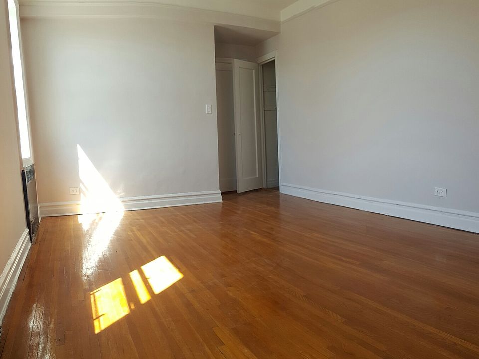 1st image of 2718 Ocean Ave #3