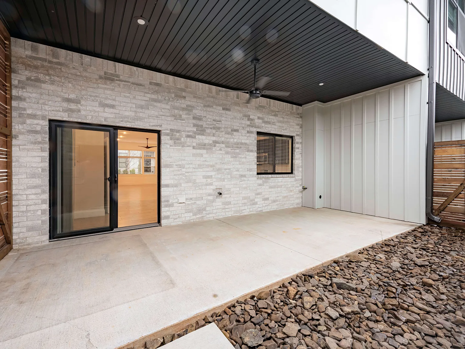 Parkside Row — Photo 2