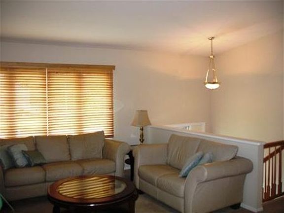 3rd image of 30 Greenridge Dr