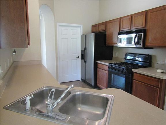 3rd image of 36819 Tropical Wind Ln