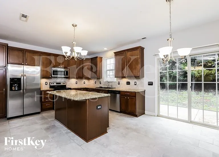 63 Sugarfield Ln — Photo 7