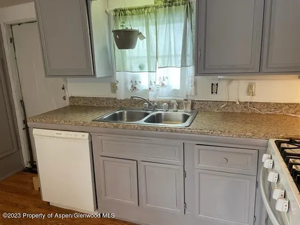 2220 Crockett Dr, Craig, CO 81625