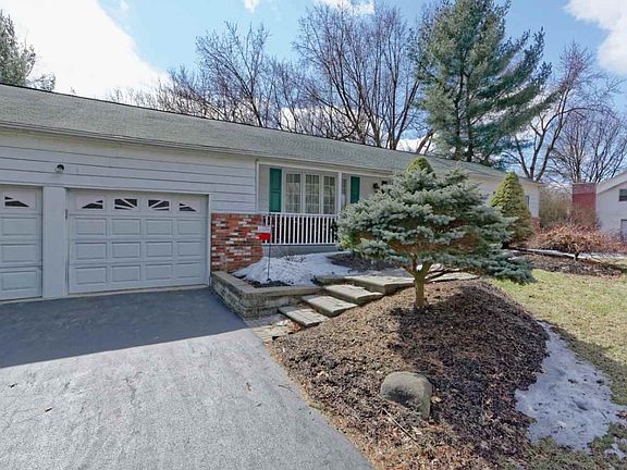 5th image of 4 Castillion Ct