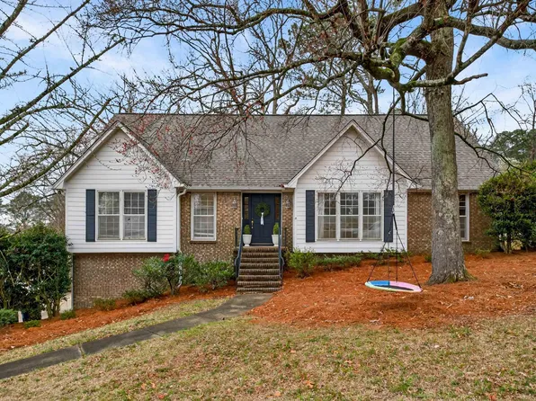 3508 Fox Hollow Ln, Hoover, AL 35226