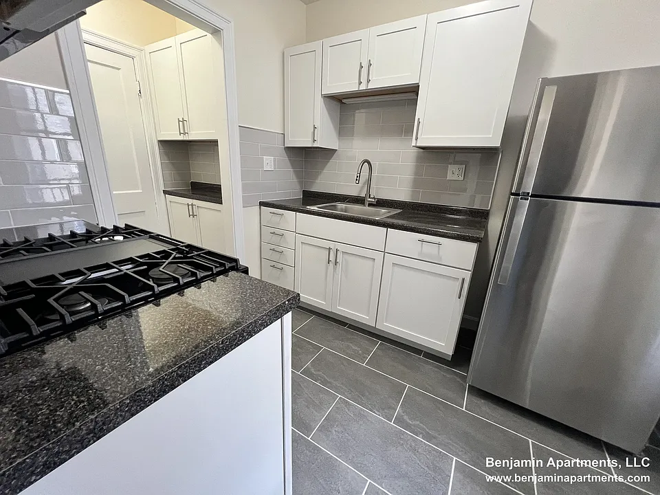 131-135 Washington St #43