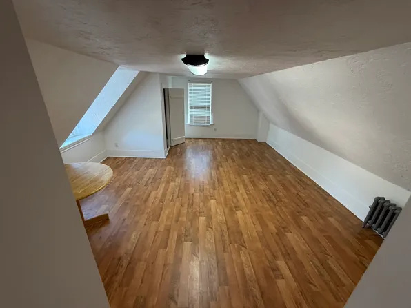 197 Nichols St APT 3, Gardner, MA 01440