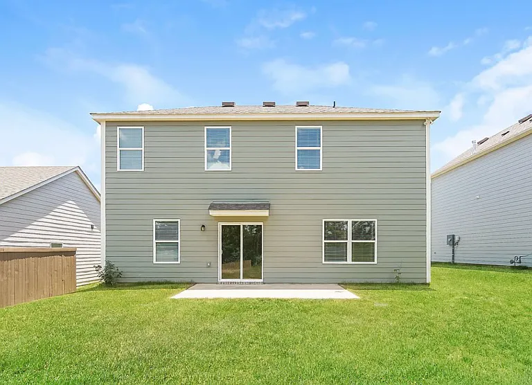1001 Park View Dr — Photo 1