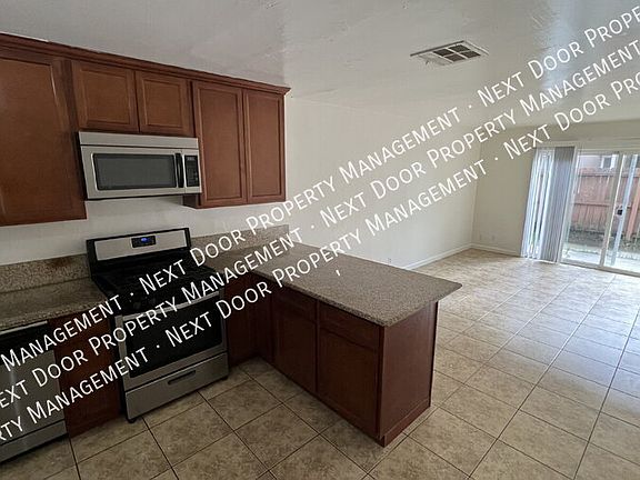 2nd image of 1112 Evelyn Ln APT D