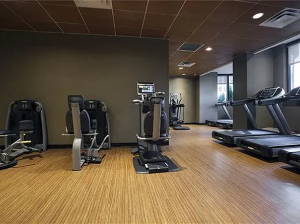 330 East 38th Street image 19 of 27