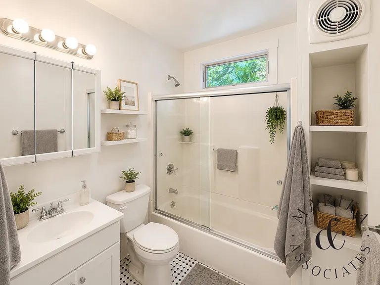 28 Mechanic St — Photo 13