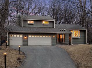 6923 Woodland Dr, Eden Prairie, MN 55346
