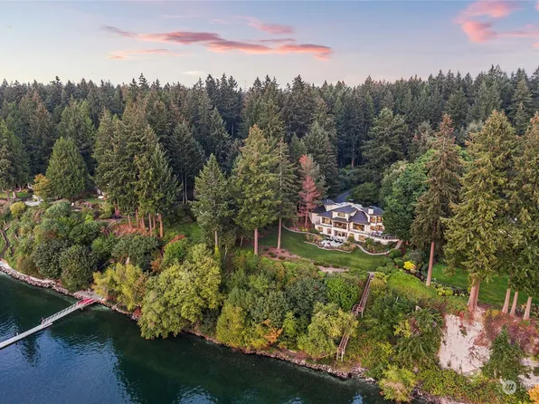 13389 Manzanita Road NE, Bainbridge Island, WA 98110