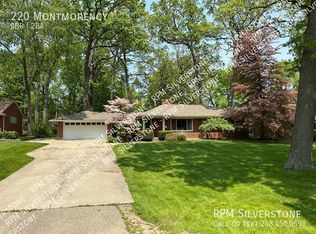 220 Montmorency Rd, Rochester Hills, MI 48307