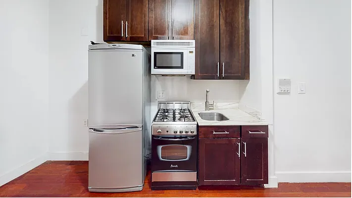 Rented by Living New York | media 10