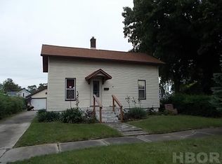 554 E North St, Fostoria, OH 44830