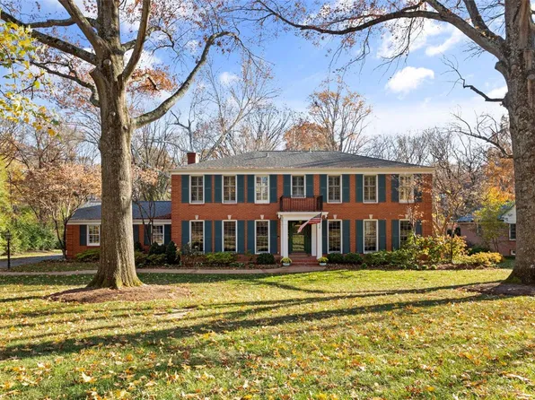 9838 Waterbury Dr, Saint Louis, MO 63124