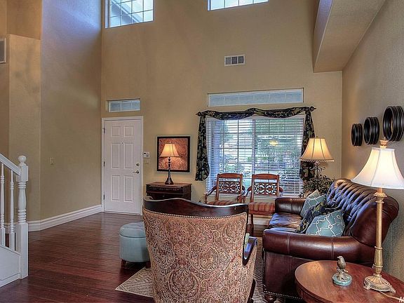 4th image of 9435 Pioneer Cir