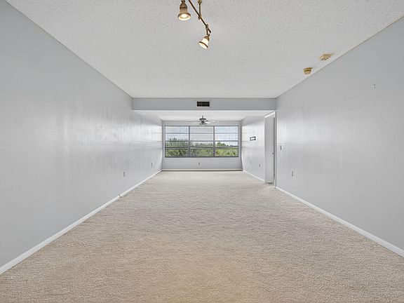 5th image of 3507 Village 402